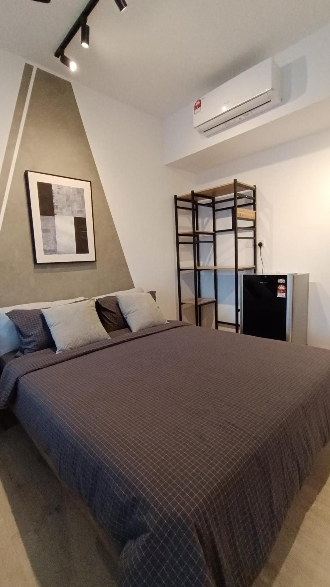 C14B Modern Infinity Pool Klcc Balcony View Apartment Куала Лумпур Екстериор снимка